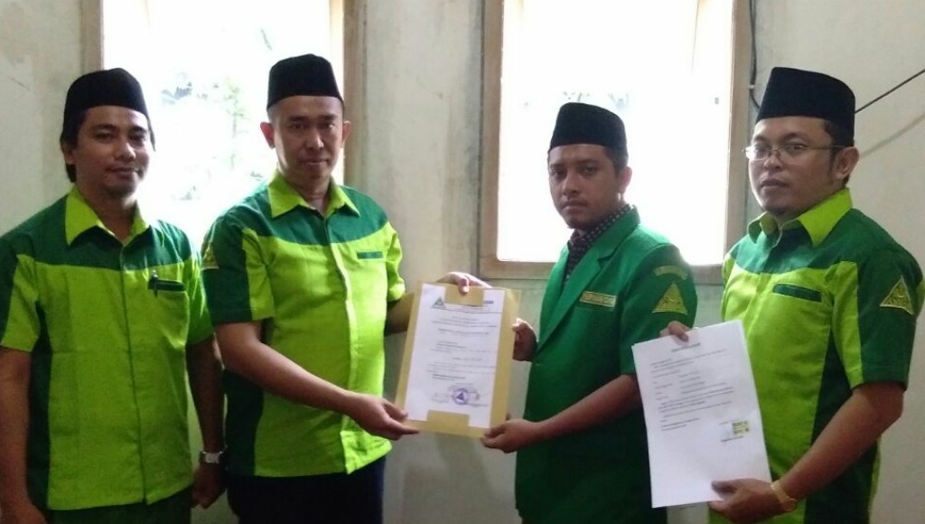 Fahrur Rozi, Ketua GP Ansor Lumajang bersama pengurus