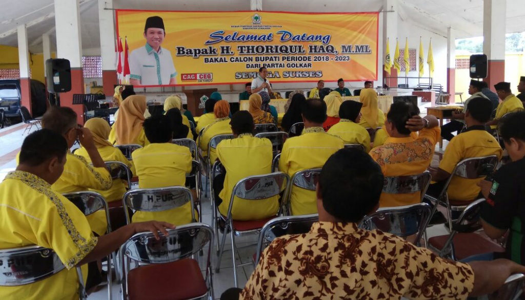 Cak Thoriq saat bertemu dengan kader Golkar usai pengembalian formulir rekom maju Pilkada 2018