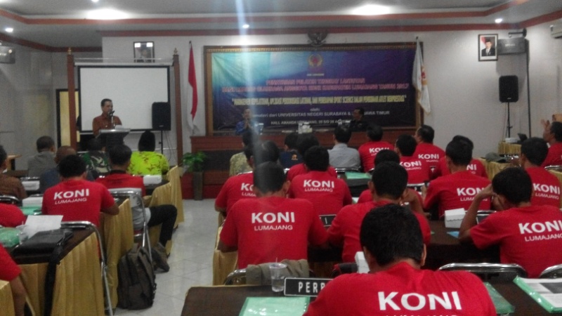 Bupati As&#039;at Malik Buka Penataran Pelatih KONI Kabupaten Lumajang