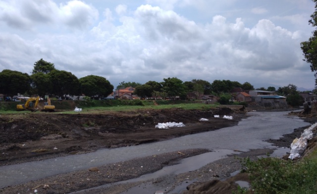 Perbaikan Dam Kali Asem terus dikebut