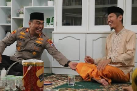Kapolres Lumajang Silaturahim ke Ponpes Kyai Syarifuddin
