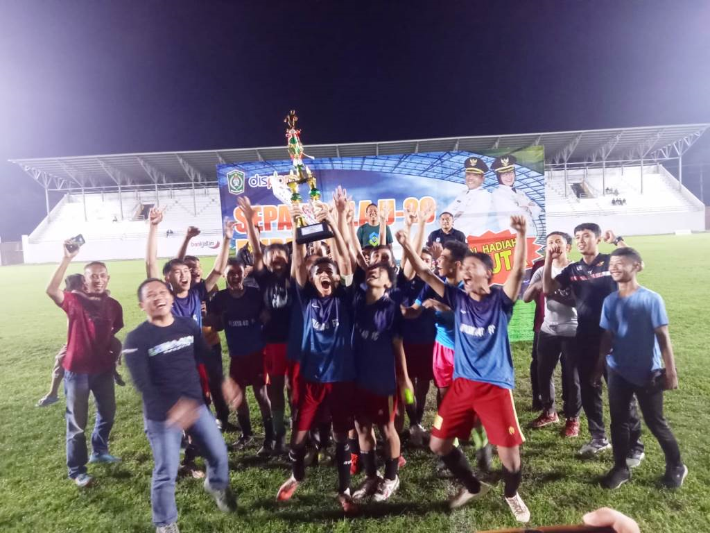 Kecamatan Lumajang Juara Piala Bupati U20 2022