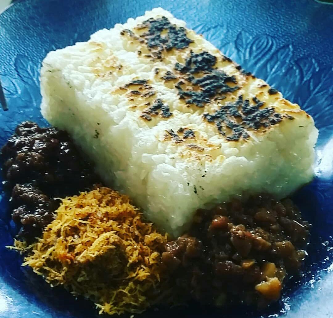 Nikmatnya Ketan Coklat di Warung Pak De Lumajang