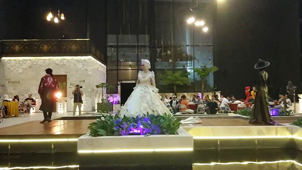 Miss Deaf Star 2019 Meriahkan Fashion Hijab Hunt di Narawitha Agung Hall