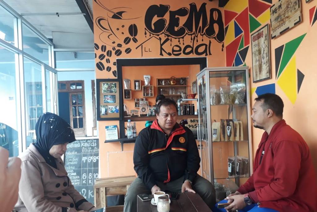 Gandeng Gemapalu, FH-UI Dampingi UMKM Kopi Senduro