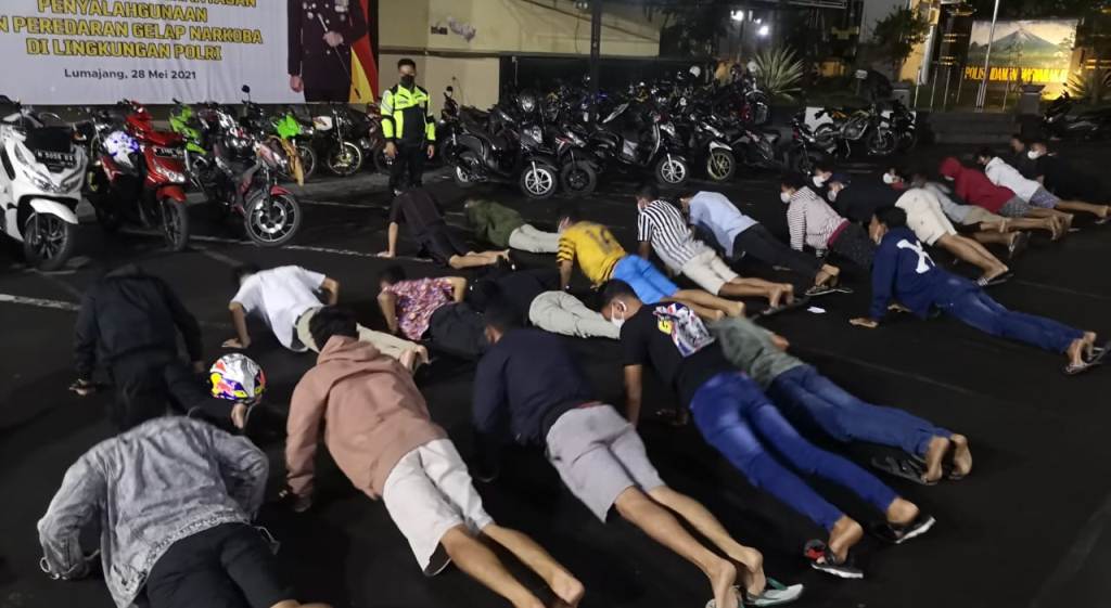 Razia KRYD, 18 Pemotor Ditilang Saat Melintas Depan Polres Lumajang