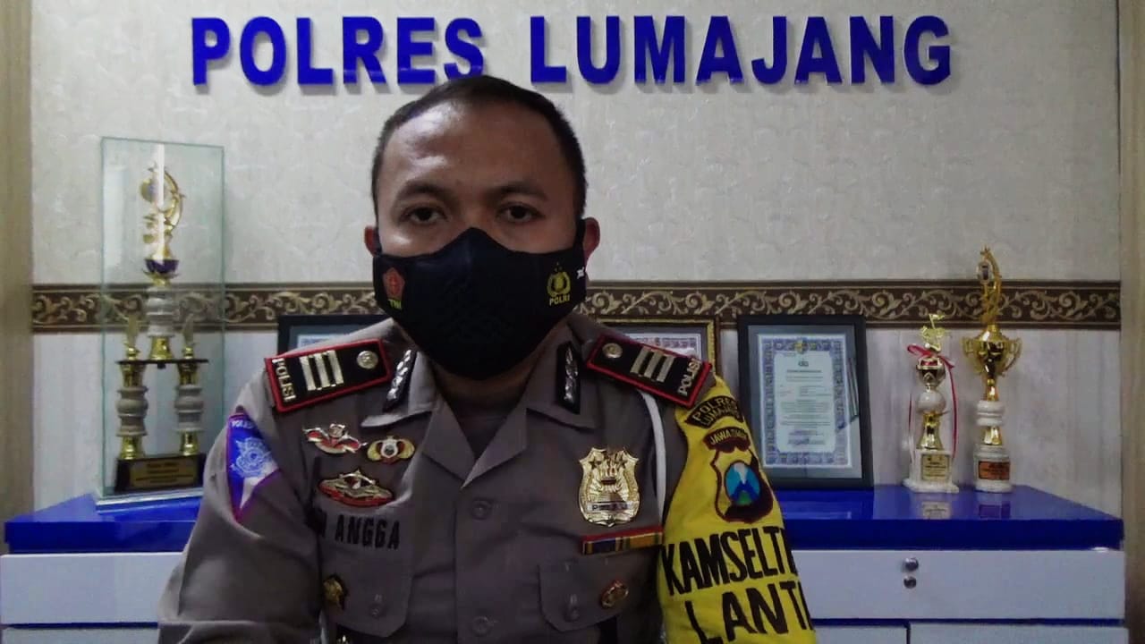 Kasat Lantas Polres Lumajang AKP Putu Angga Feryana.