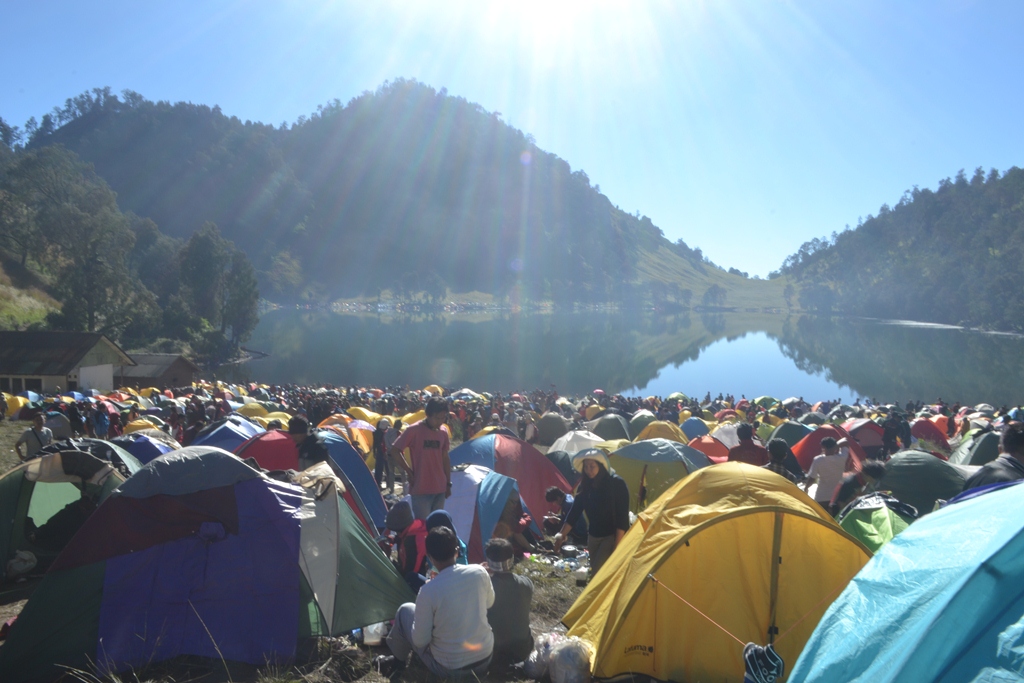 Awal Mei Jalur Pendakian Semeru Kembali Dibuka