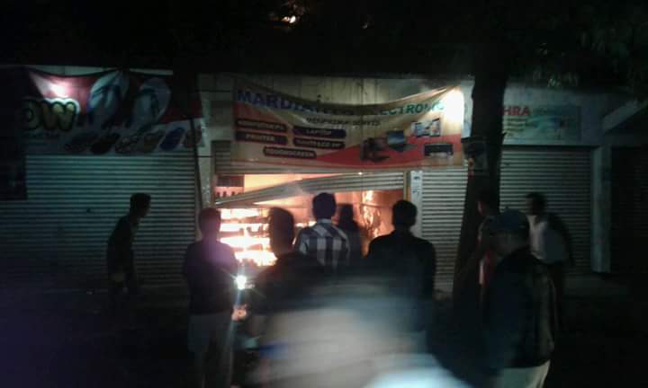 Ruko Layang-layang di Pasar Klakah Terbakar